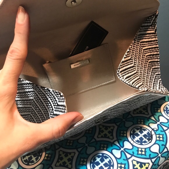 NWT! BCBG Max Azria Gorgeous Black & White Clutch - Picture 5 of 5